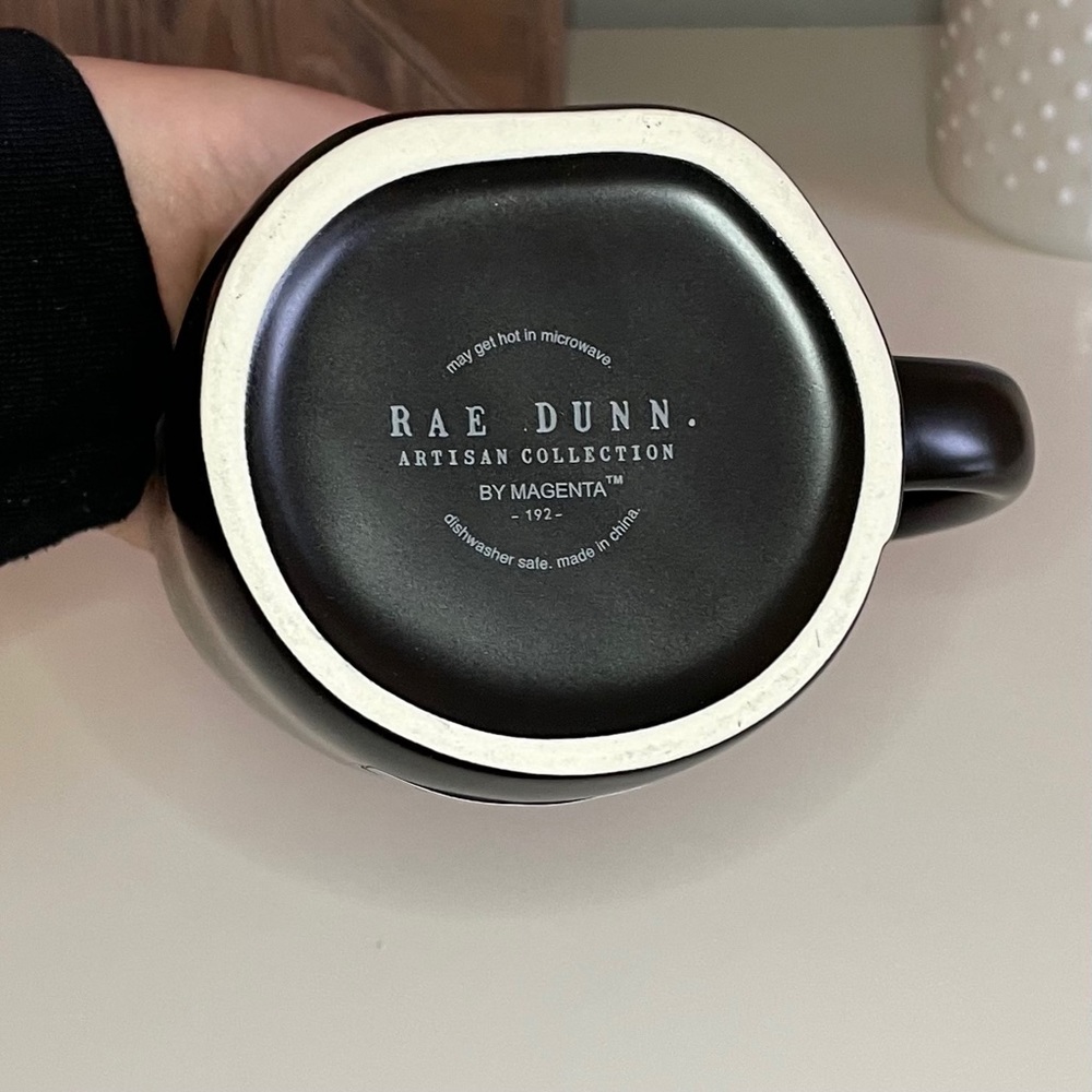 Rae Dunn Love Never Fails Black Mug - Picture 3 of 3